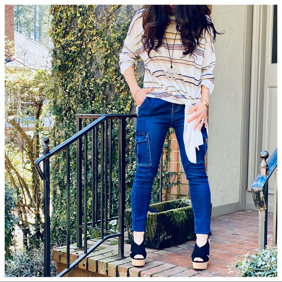 ✨PARIS✨ Gorgeous light knit tie knot sweater - Picture 3 of 8